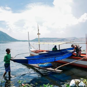 batangas fishermen received boats from operation blessing 10