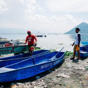 batangas fishermen received boats from operation blessing 9
